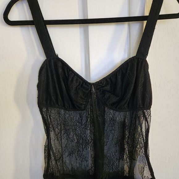 Danielle Bernstein Lace Thong Bodysuit Size 10 - Picture 3 of 10